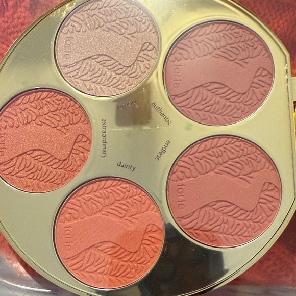 Tarte Vibrant Pink and Gold Compact - Picture 5 of 6